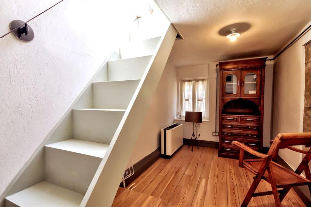 Private 2br/2ba House W Patio&terrace