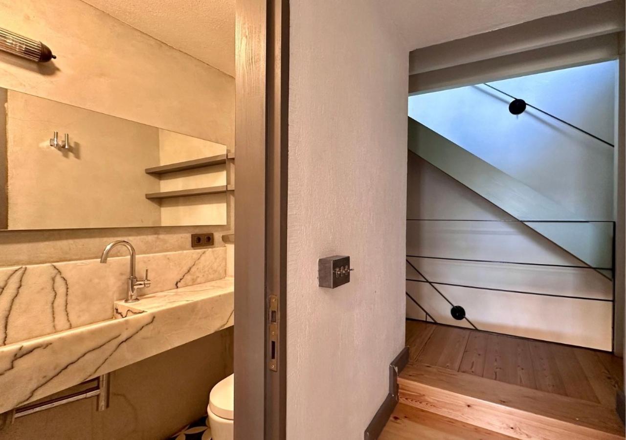 Вілла Private 2br/2ba House W Patio&terrace Ізмір